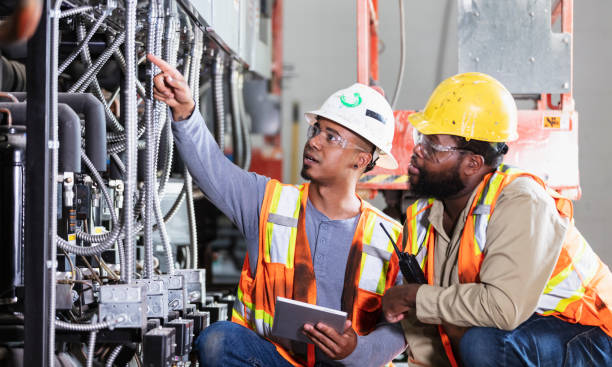 Best Local Electrician Companies  in Coram, NY